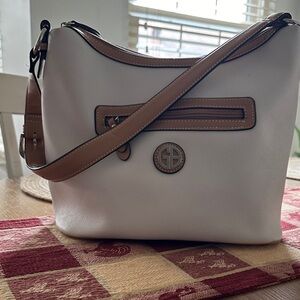 Giani Bernini Cream and Tan Shoulder Bag